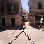 Leon