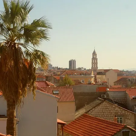 홈스테이 룸 레온 스플리트