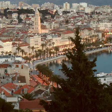 منزل للإقامة Leon *