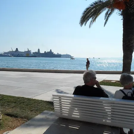 Leon منزل للإقامة